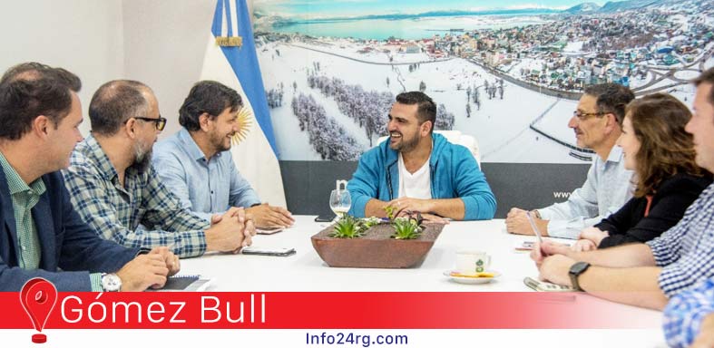 Gómez Bull
