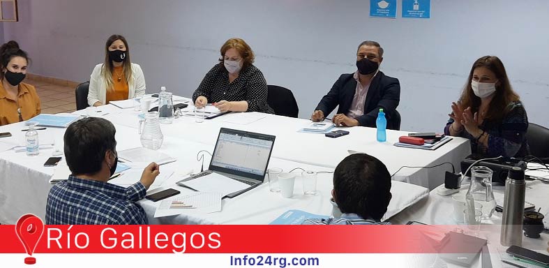 Paola Vessvessian y Teodoro Camino