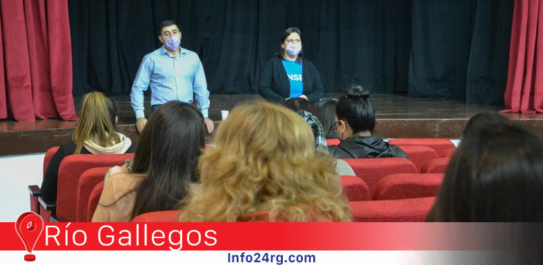 Cenines reciben capacitación 