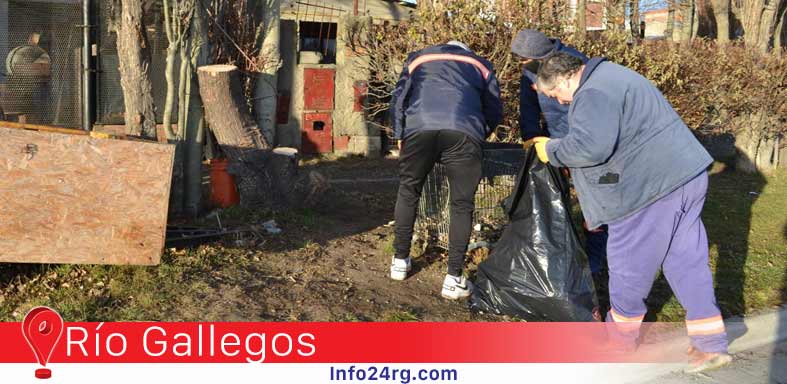 retiran chatarra en los barrios
