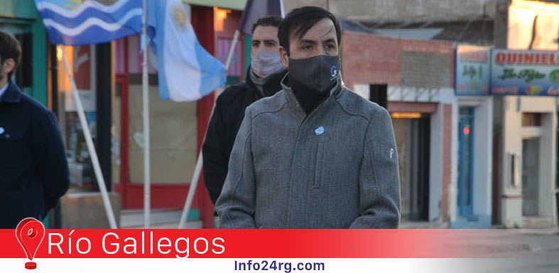 Izamiento en Río Gallegos