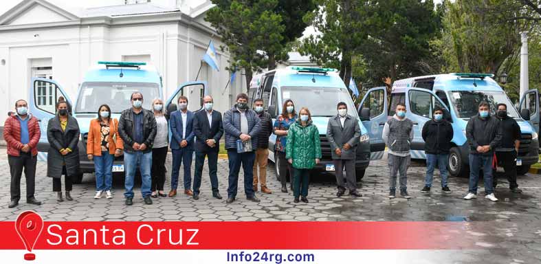 Entregan de tres ambulancias