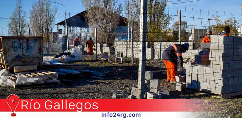muro perimetral de lo que será el nuevo parque infantil 