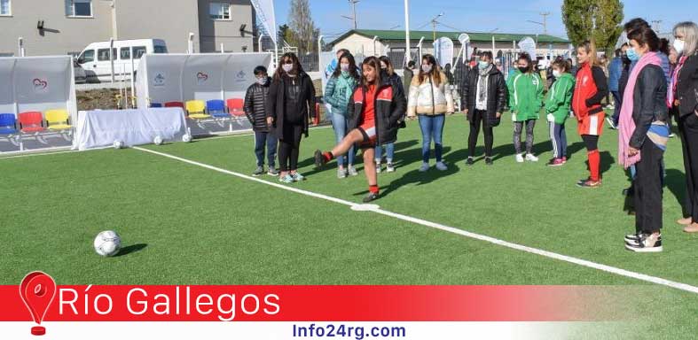  nueva cancha de césped sintético