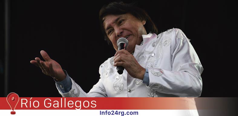 Río Gallegos cantó y bailó junto a Ricky Maravilla