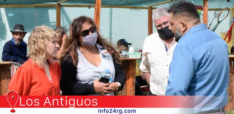 Los Antiguos Produce