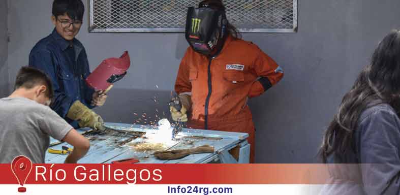 taller de herrería destinado a niños y niñas