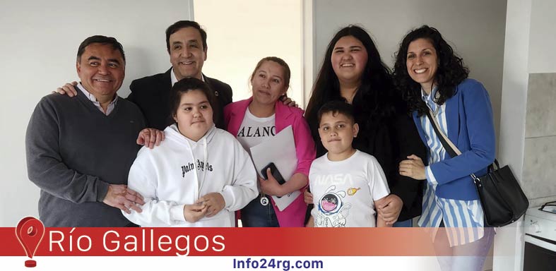 Pablo Grasso entrega 30 viviendas
