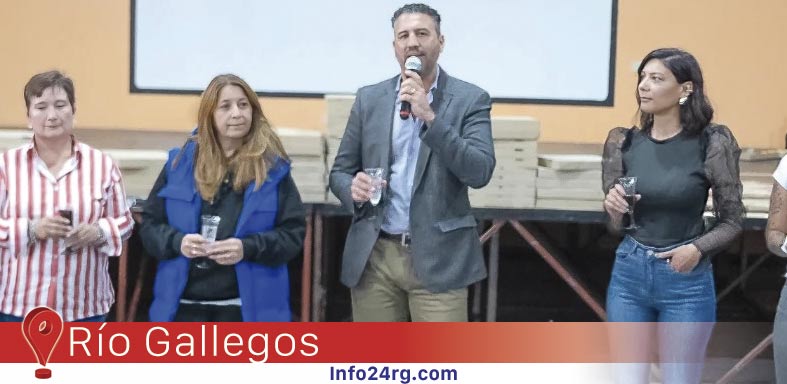 Brindis municipal: Robles agradeció el esfuerzo del personal