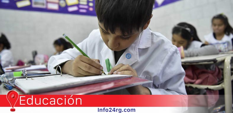 Milei busca destruir la educación pública 