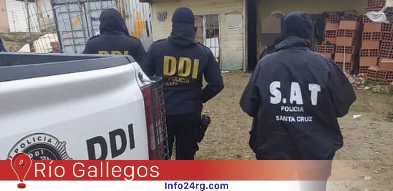 dos masculinos detenidos