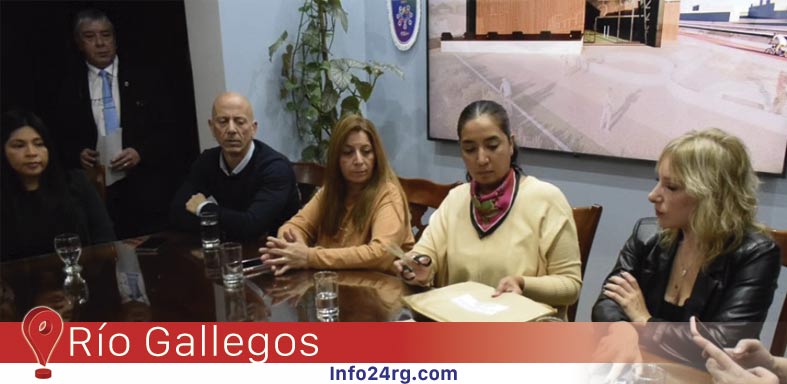 Polo Comercial Distrito YCF