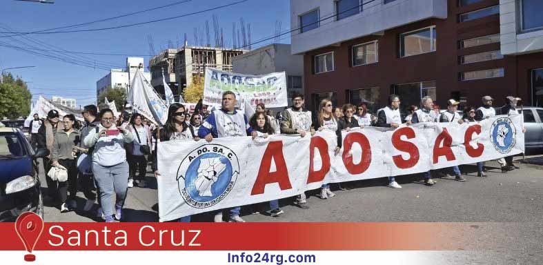 Docentes denuncian aprietes