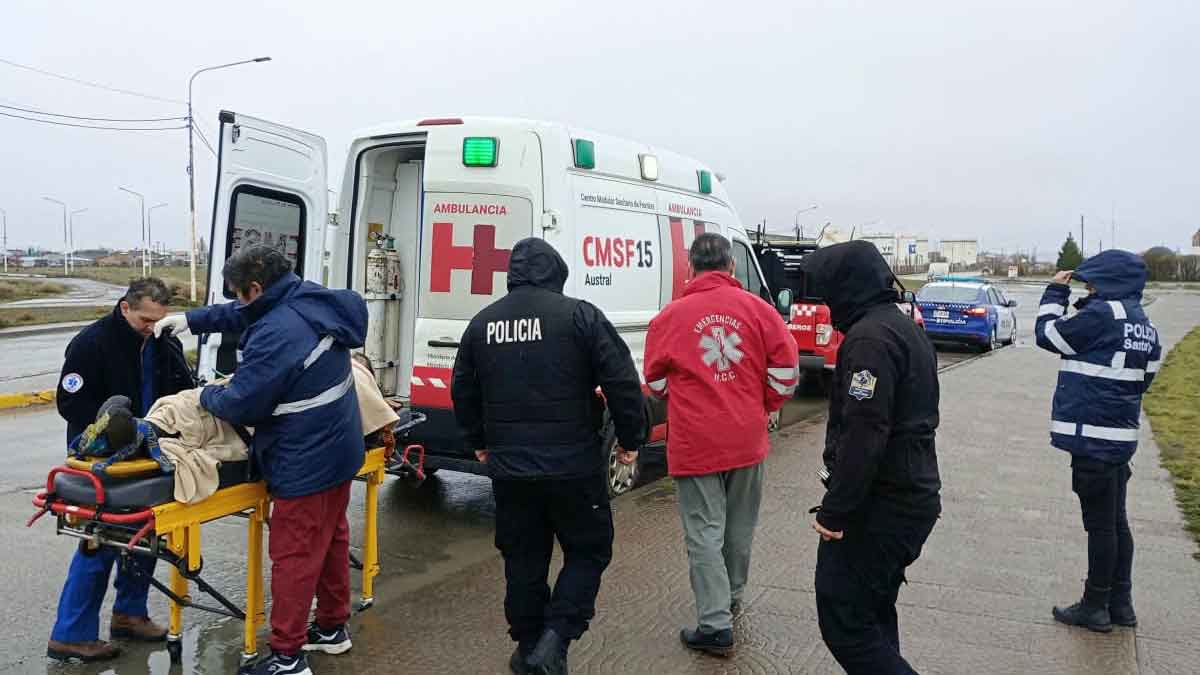 Río Gallegos: un hombre en situación de calle fue asistido y trasladado al hospital