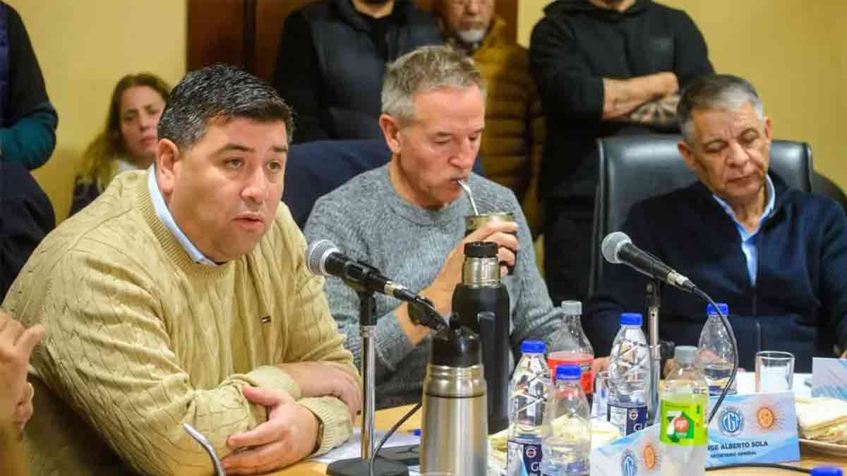 La CGT posterga el paro mientras avanza la reforma laboral