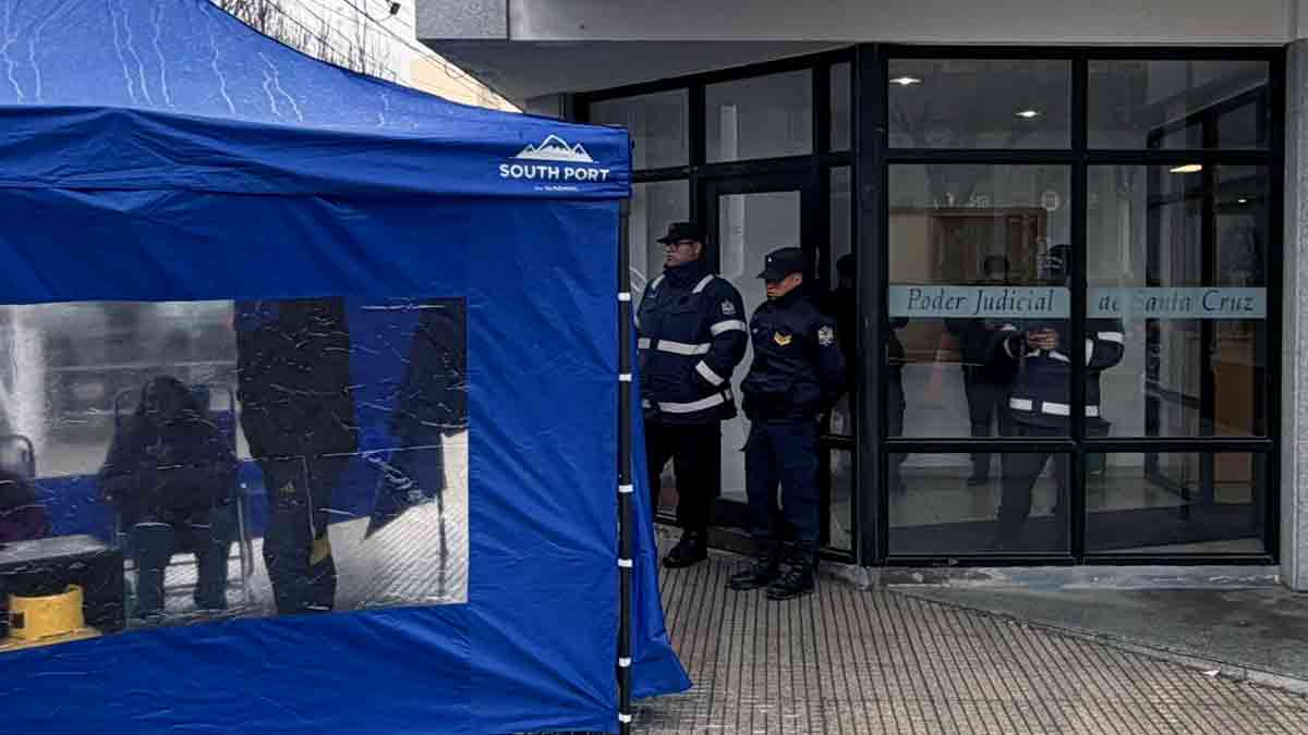 Descuentos y salarios pendientes profundizan el conflicto de los judiciales