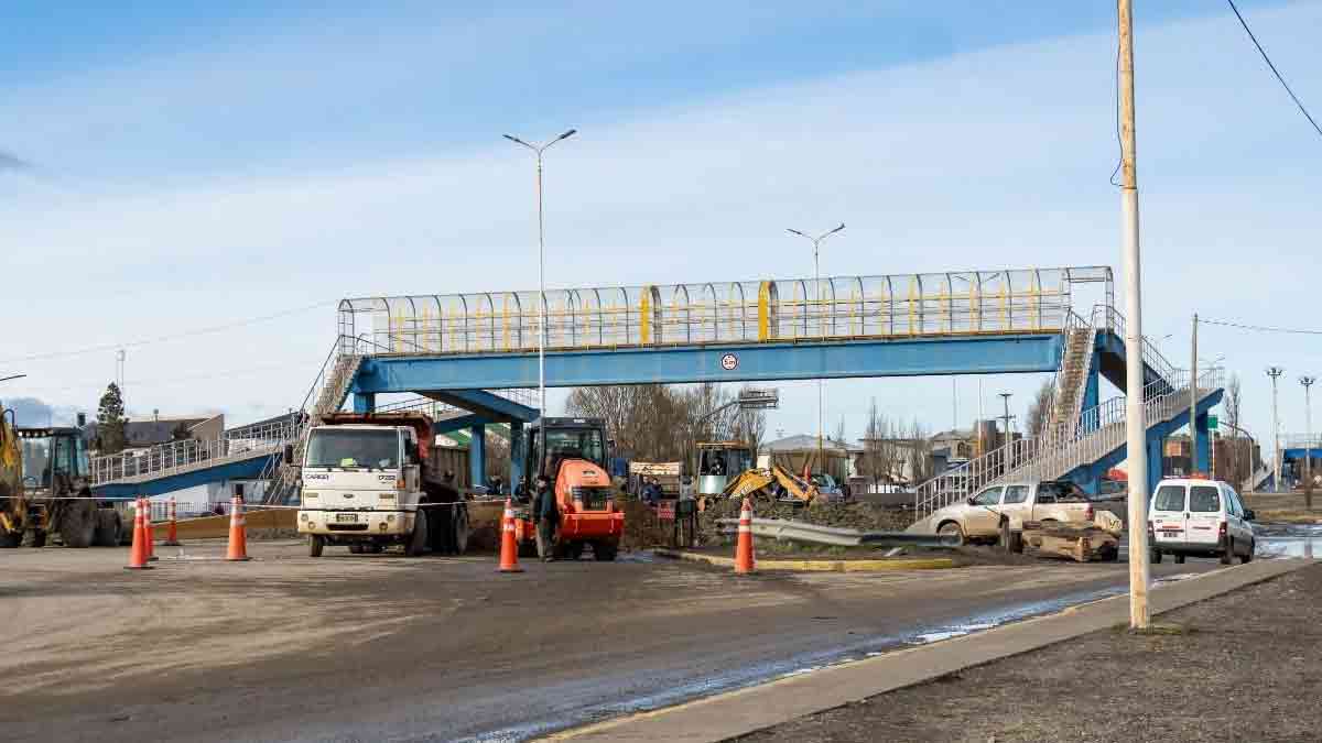 Tras reparar el acueducto, esperarán siete días para pavimentar la Autovía