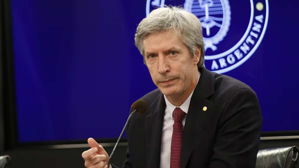 Oro Argentino: Bausili defendió el manejo del oro y terminó admitiendo dos datos sensibles