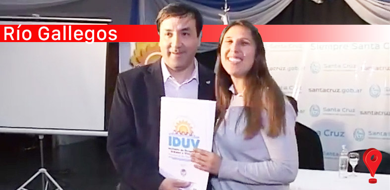 Entregan certificados a adjudicatarios de terrenos y firman convenios con municipios