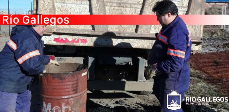 Abastecen carbón a distintos barrios de la ciudad