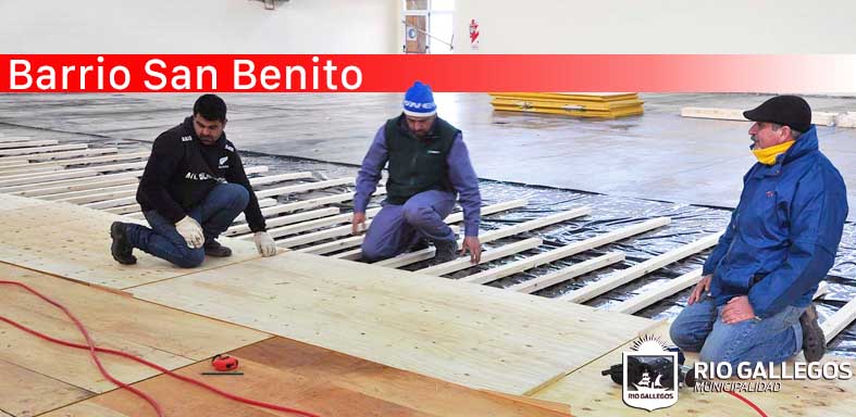 Instalan del piso deportivo para el Gimnasio Municipal