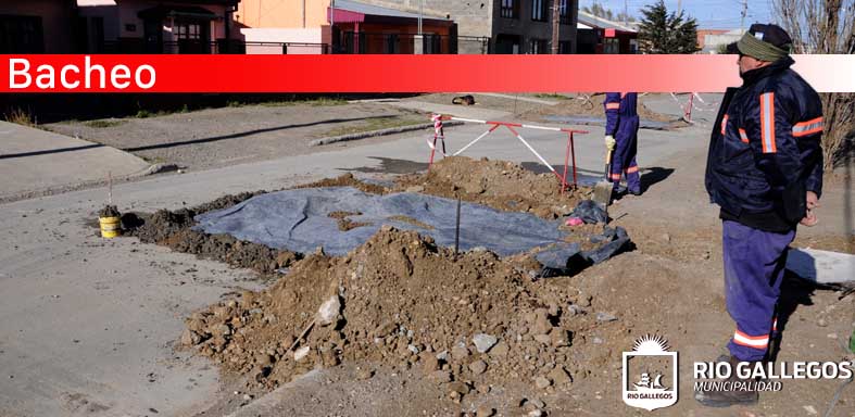 Trabajos de bacheo en el Barrio Belgrano