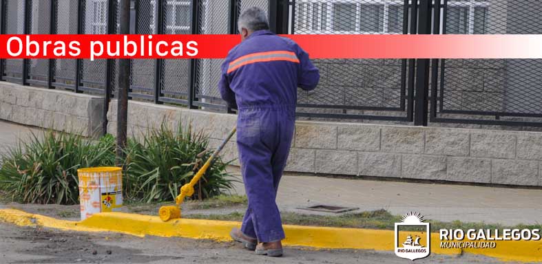 Trabajos de bacheo y limpieza en distintos puntos de la ciudad
