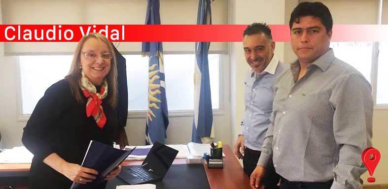 Entrego proyecto educativo a la gobernadora Alicia Kirchner